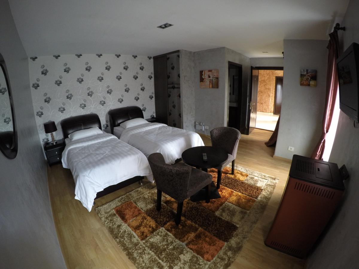 Johnny Hotel Kamenice Exterior photo